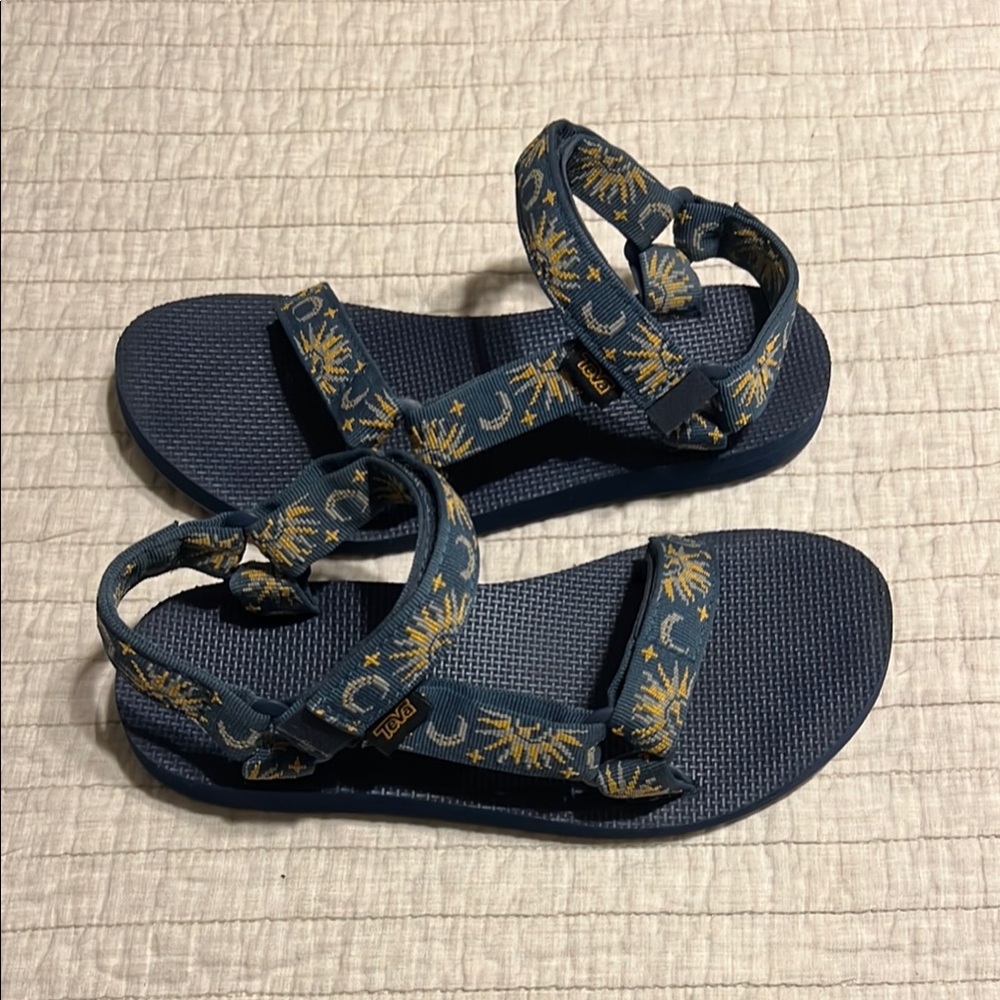 Teva 🌞 🌙 ⭐️ Sandals